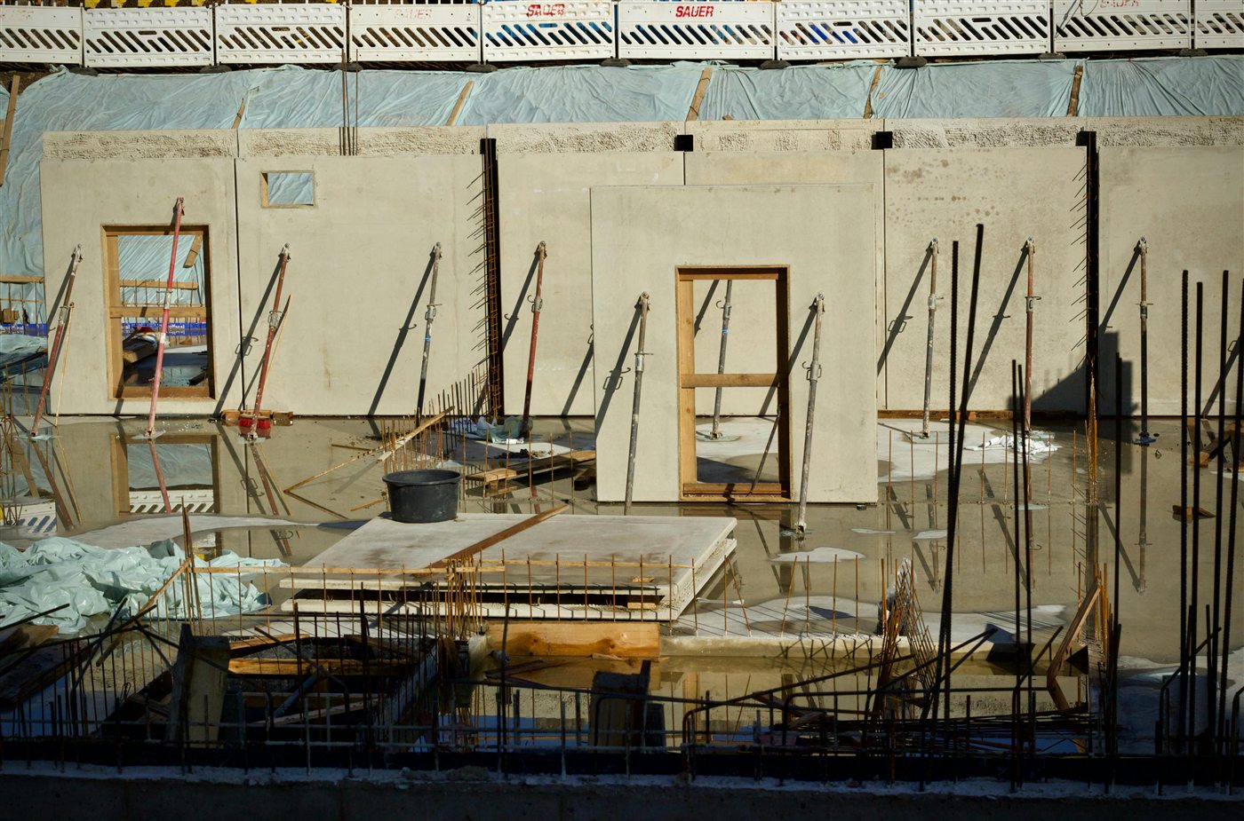 Struttura in cantiere con elementi prefabbricati